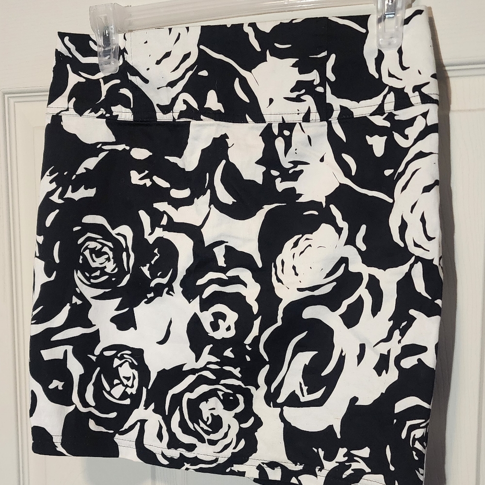 Forever 21 Floral Skirt - size medium